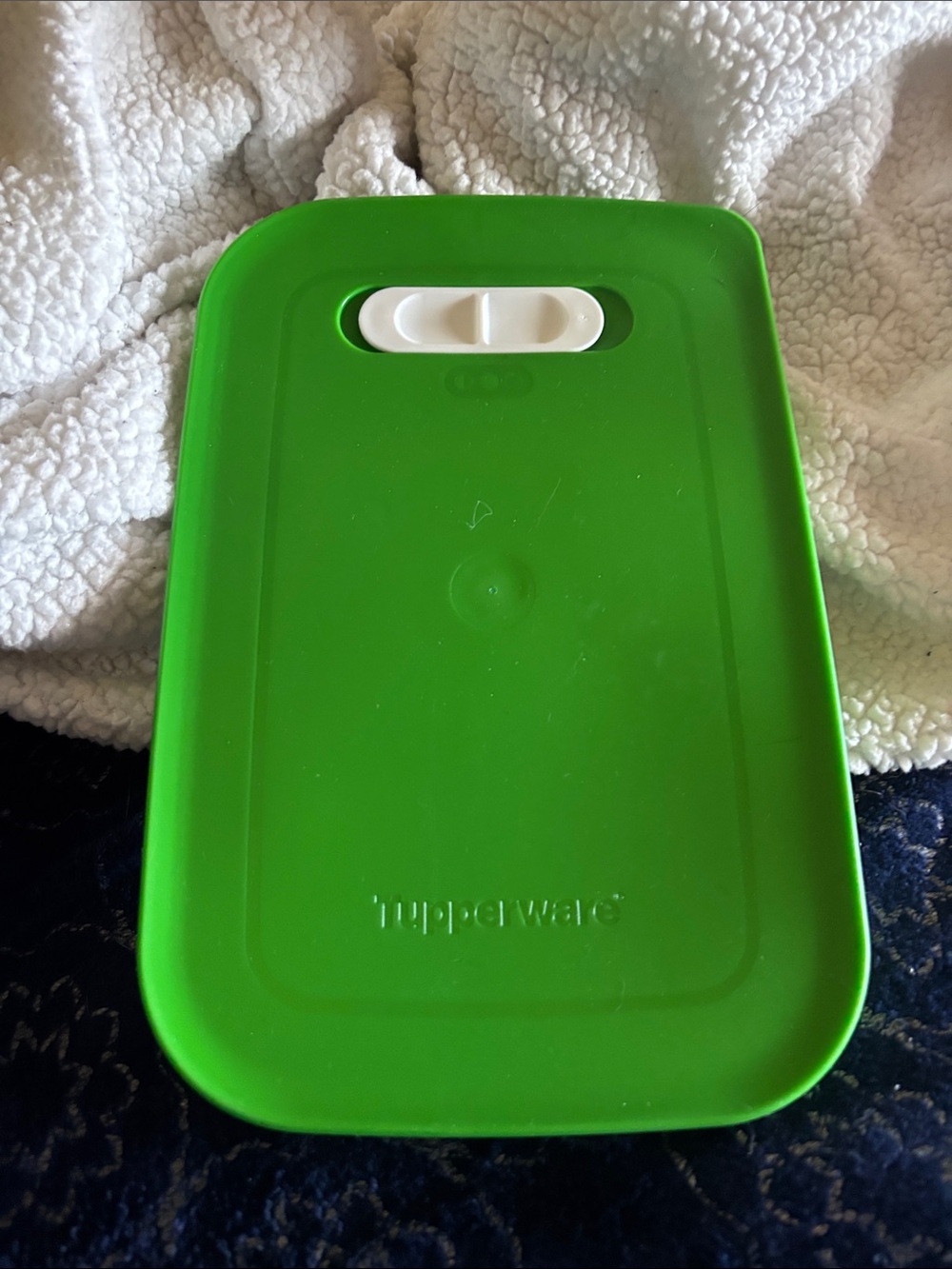 Tupperware Green Food Storage Lid with White Vent